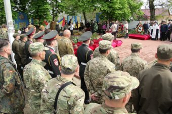 Геннадий Труханов принял участие в церемонии перезахоронения участников героической обороны Одессы (фото)