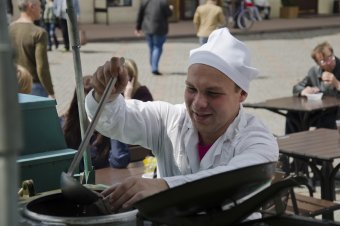 Одесситы празднуют День Победы (фото)