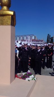 Моряки-пограничники почтили память погибших героев (фото)