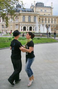 В выходной у фонтана