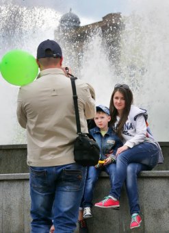 В выходной у фонтана