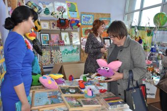 В Одесском порту проходит художественная выставка работ проблемных детей  (фото)