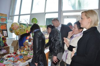 В Одесском порту проходит художественная выставка работ проблемных детей  (фото)