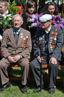 В сквере Партизанской Славы для одесских ветеранов играл оркестр (фото)