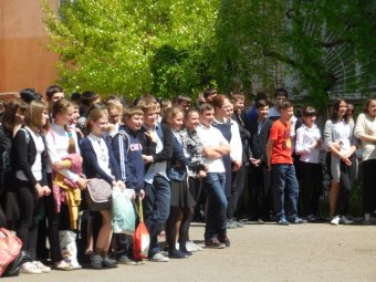 Одесские школьники поздравили ветеранов Суворовского района
