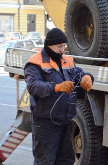 В Одессе продолжается капитальный ремонт наружного освещения по ул. Ак.Королева (фото)
