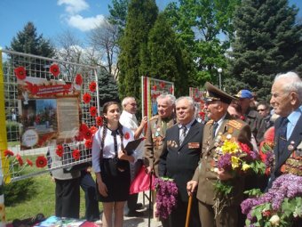 Одесские школьники представили патриотический флешмоб к 70-летию Победы (фото)