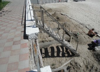Еще один пляж Одессы обустраивают для отдыха инвалидов-колясочников (фото)