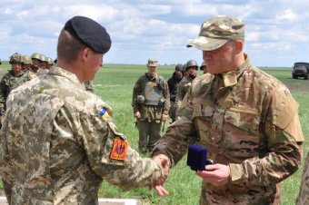 Геннадий Труханов и Сергей Гайдук проинспектировали ход подготовки подразделений морской пехоты украинского флота (фото)