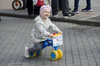 Юные велосипедисты вышли на "Веселые гонки" (фото)