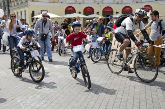 Юные велосипедисты вышли на "Веселые гонки" (фото)