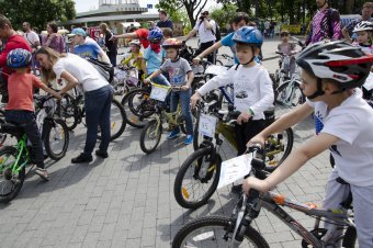 Юные велосипедисты вышли на "Веселые гонки" (фото)