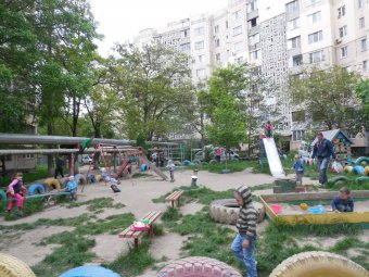 К лету дворы Суворовского района полностью преобразятся