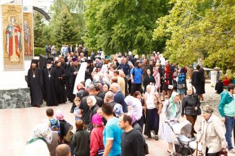 Сегодня Одесса простилась с архимандритом Никоном (фото)