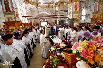 Сегодня Одесса простилась с архимандритом Никоном (фото)