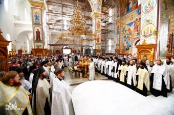 Сегодня Одесса простилась с архимандритом Никоном (фото)