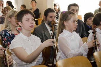 В школе Столярского проходит второй этап фестиваля "Одесса зажигает звезды"