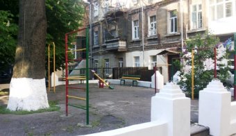 Одесские власти начали подготовку жилых домов к зиме (фото)