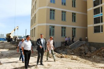Завершается строительство детской поликлиники в Суворовском районе (фото)