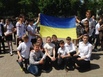 Одесские школьники учились создавать вышиванки и пекли украинский хлеб (фото)