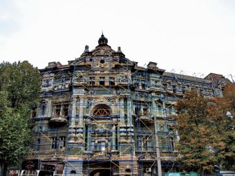 Дом Руссова признан аварийным