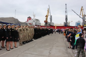 Моряки-пограничники отмечают свой профессиональный праздник (фото)