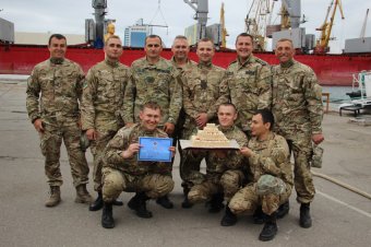 Моряки-пограничники отмечают свой профессиональный праздник (фото)