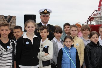 Моряки-пограничники отмечают свой профессиональный праздник (фото)