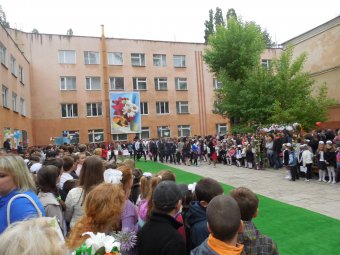 В школах Суворовского района прозвенел последний звонок