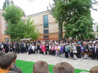 В школах Суворовского района прозвенел последний звонок