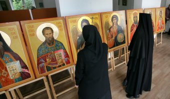 Сегодня в Свято-Архангело-Михайловском женском монастыре состоялся первый выпуск иконописцев (фото)