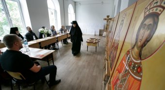 Сегодня в Свято-Архангело-Михайловском женском монастыре состоялся первый выпуск иконописцев (фото)