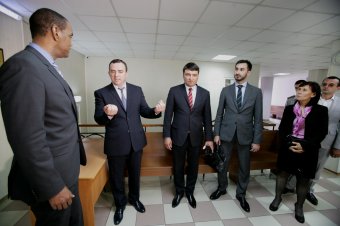 Руководитель проекта USAID «Справедливое правосудие» Дэвид Вон посетил Киевский райсуд Одессы (фото)