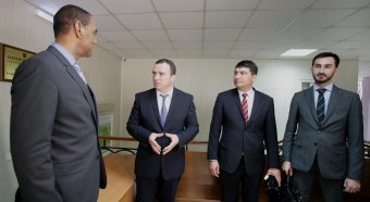 Руководитель проекта USAID «Справедливое правосудие» Дэвид Вон посетил Киевский райсуд Одессы (фото)
