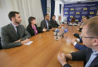 Руководитель проекта USAID «Справедливое правосудие» Дэвид Вон посетил Киевский райсуд Одессы (фото)