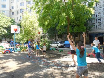 В Суворовском районе появилась ещё одна баскетбольная площадка (фото)