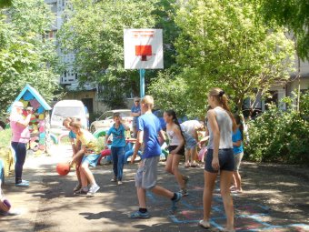 В Суворовском районе появилась ещё одна баскетбольная площадка (фото)