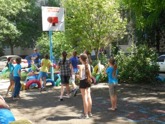 В Суворовском районе появилась ещё одна баскетбольная площадка (фото)