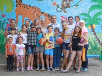 В Суворовском районе появилась ещё одна баскетбольная площадка (фото)