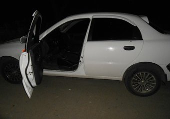 Под Измаилом задержали автомобиль, забитый запрещенными предметами (фото)