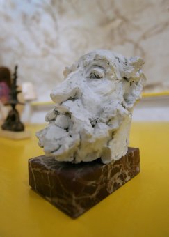 В «Желтых великанах» особенная выставка (фото)