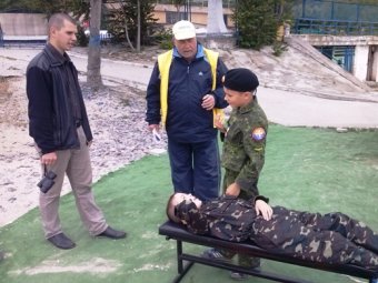 Юных одесситов учат оказывать первую медицинскую помощь на пляже (фото)