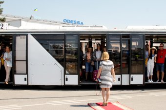 Первый рейс из города Салоники был встречен водяным салютом (фото)