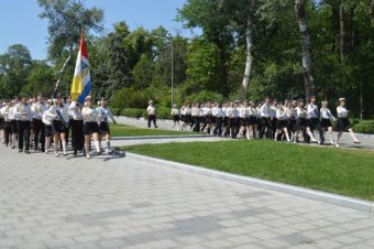 Эстафету Почетной Вахты Памяти приняли школьники Приморского района (фото)