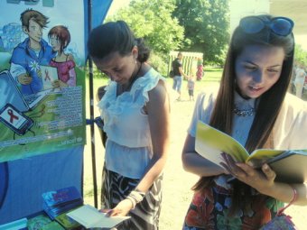 Молодым одесситам сегодня рассказывали, что пить, курить и колоться вредно для здоровья (фото)
