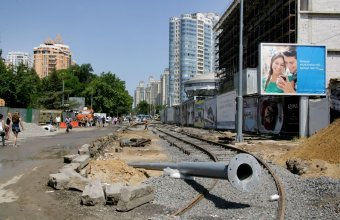 Строительство нового кольца пятого трамвая: Идет  монтаж рельсов (фото)