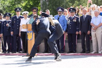 Курсантов Одесского государственного университета внутренних дел посвятили в защитники правопорядка (фото)