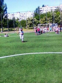 На школьных стадионах Одессы начались «Веселые старты» (фото)
