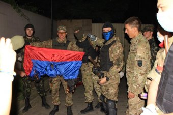 Одесский «Правый сектор» готов «взять под охрану» всех, вплоть до Президента 