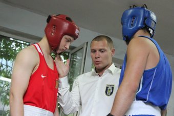 Наши юниоры подрались с киевлянами... на ринге (фото)